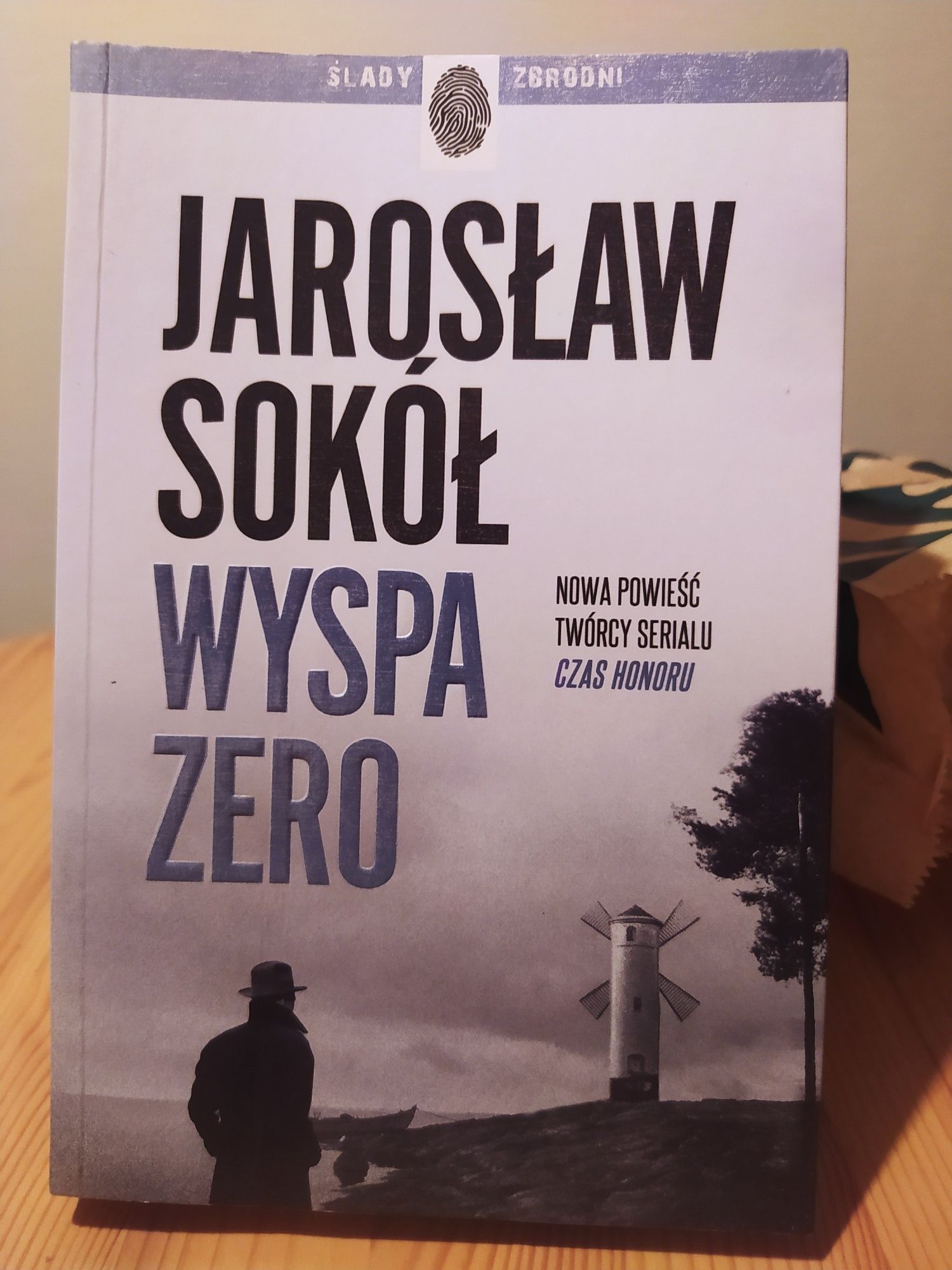 Jarosław Sokół seria:Wyspa Zero/Czerwona Zaraza /Raport o końcu świata