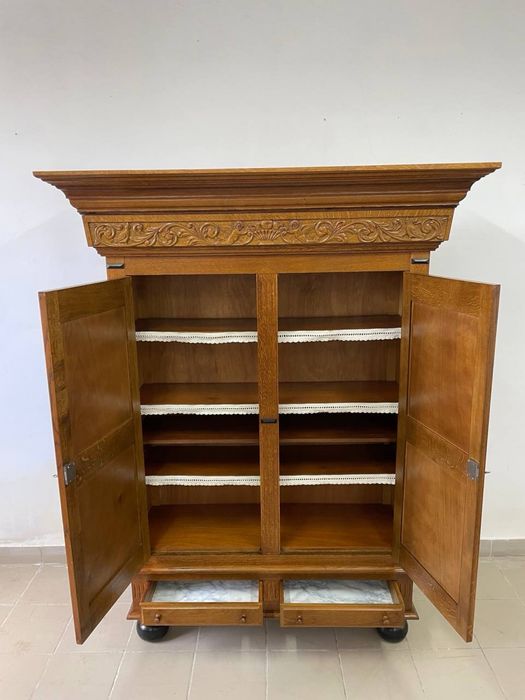 Шафа дубава дерево буфет шкаф 2309