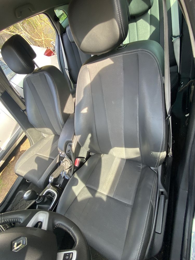 Fotele siedzenia TAPICERKA BOCZKI Skórzane Renault Megane III 3 EU