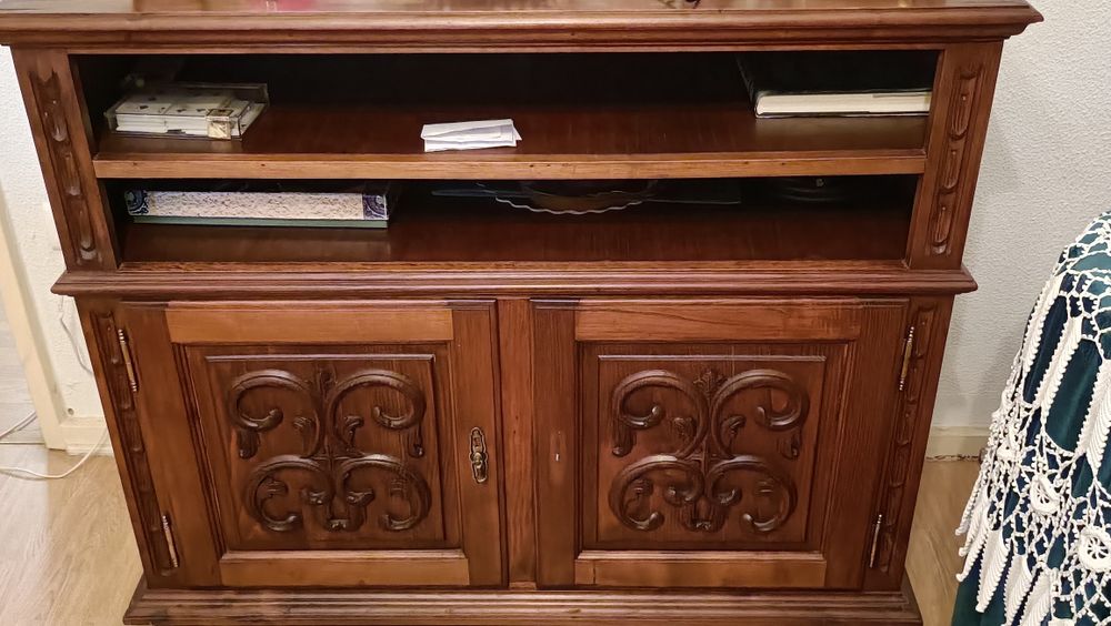 Sala de jantar muito bonita em estilo clássico