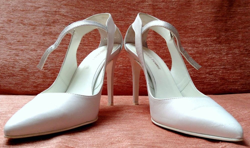 Skórzane białe buty, szpilki 38