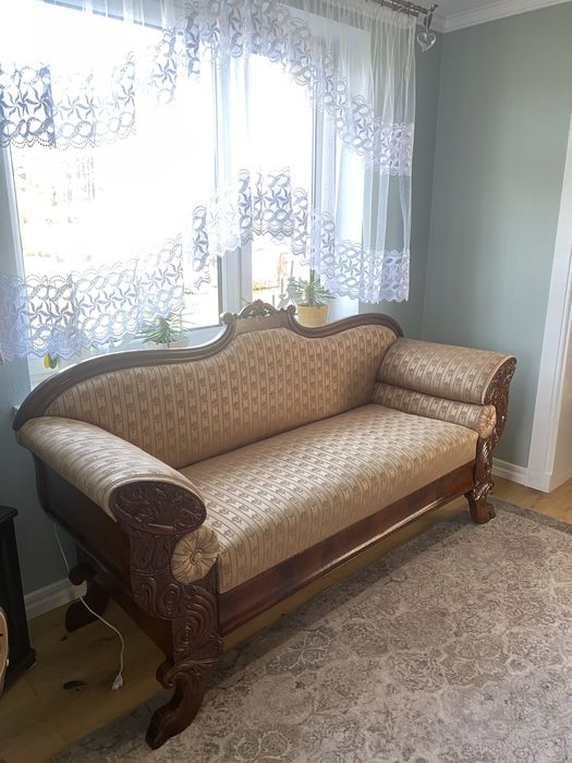 Stylowa kanapa w doskonałym stanie - jak nowa!