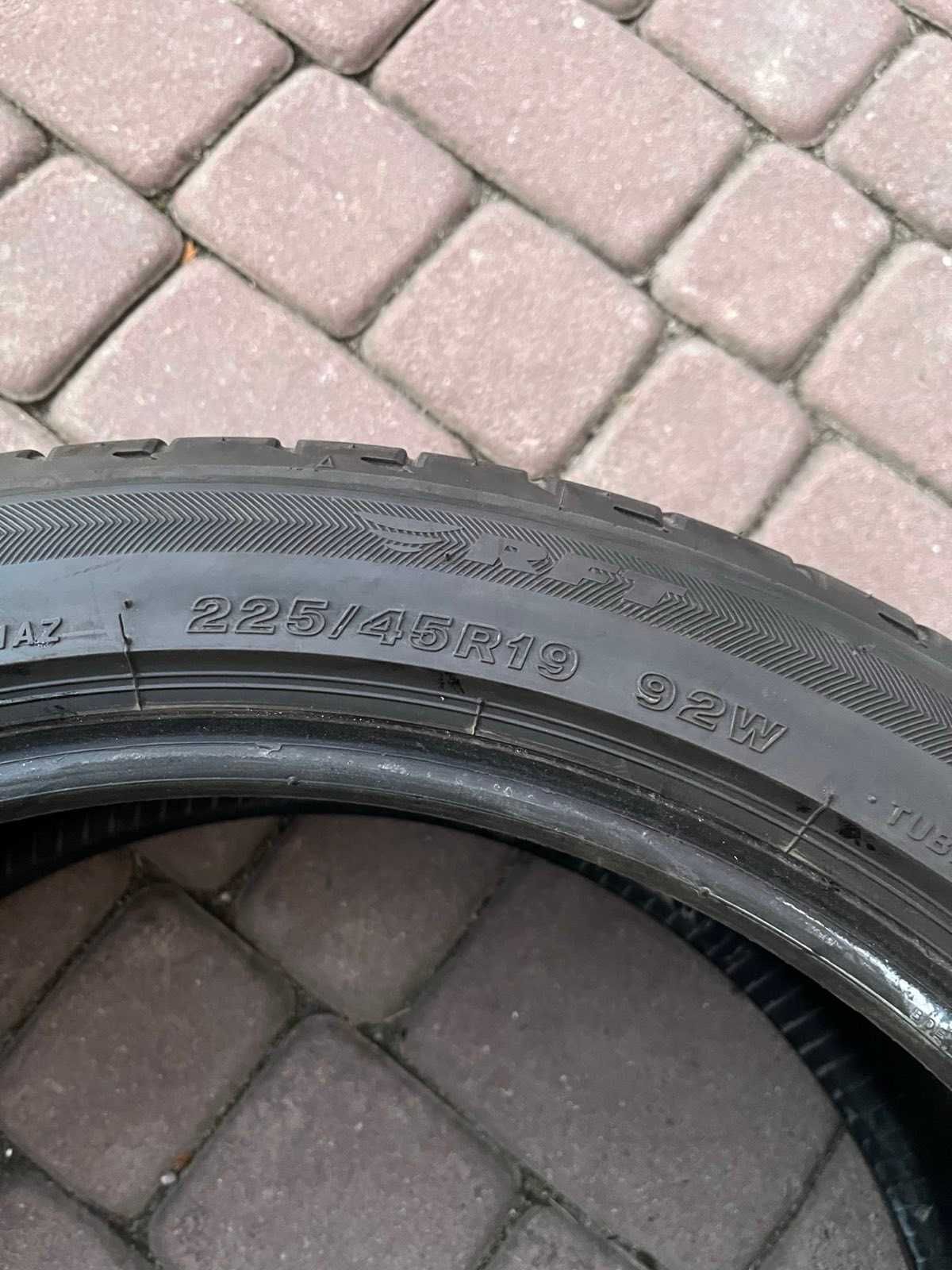 Opony Bridgestone Potenza S001  225/45/19 92W