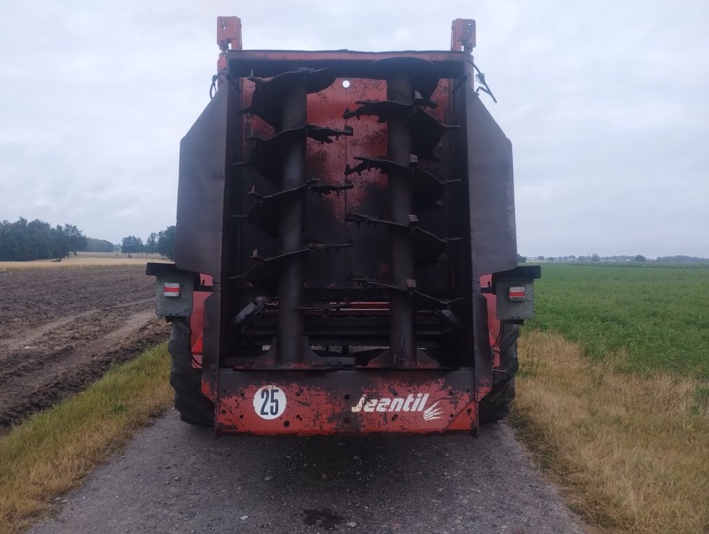 Rozrzutnik obornika wapna Jeantil EVR 13.10