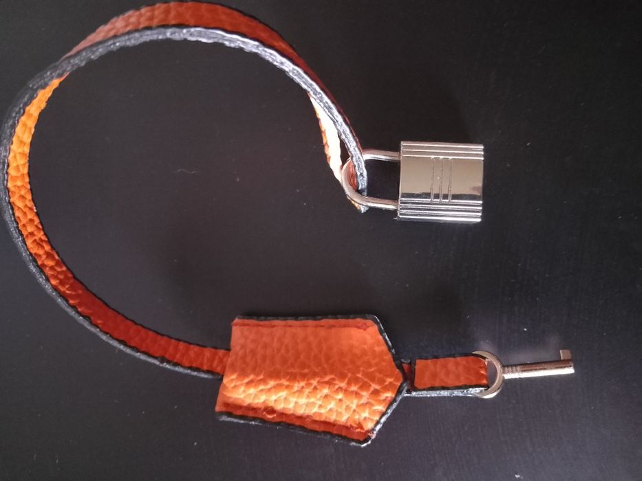 Замочек с ключиком