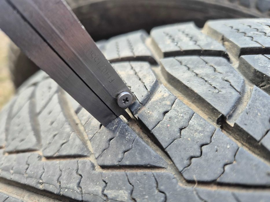 Opony zimowe Run Flat Goodyear 18cali 255/55 R18 Wzmacniane SUV