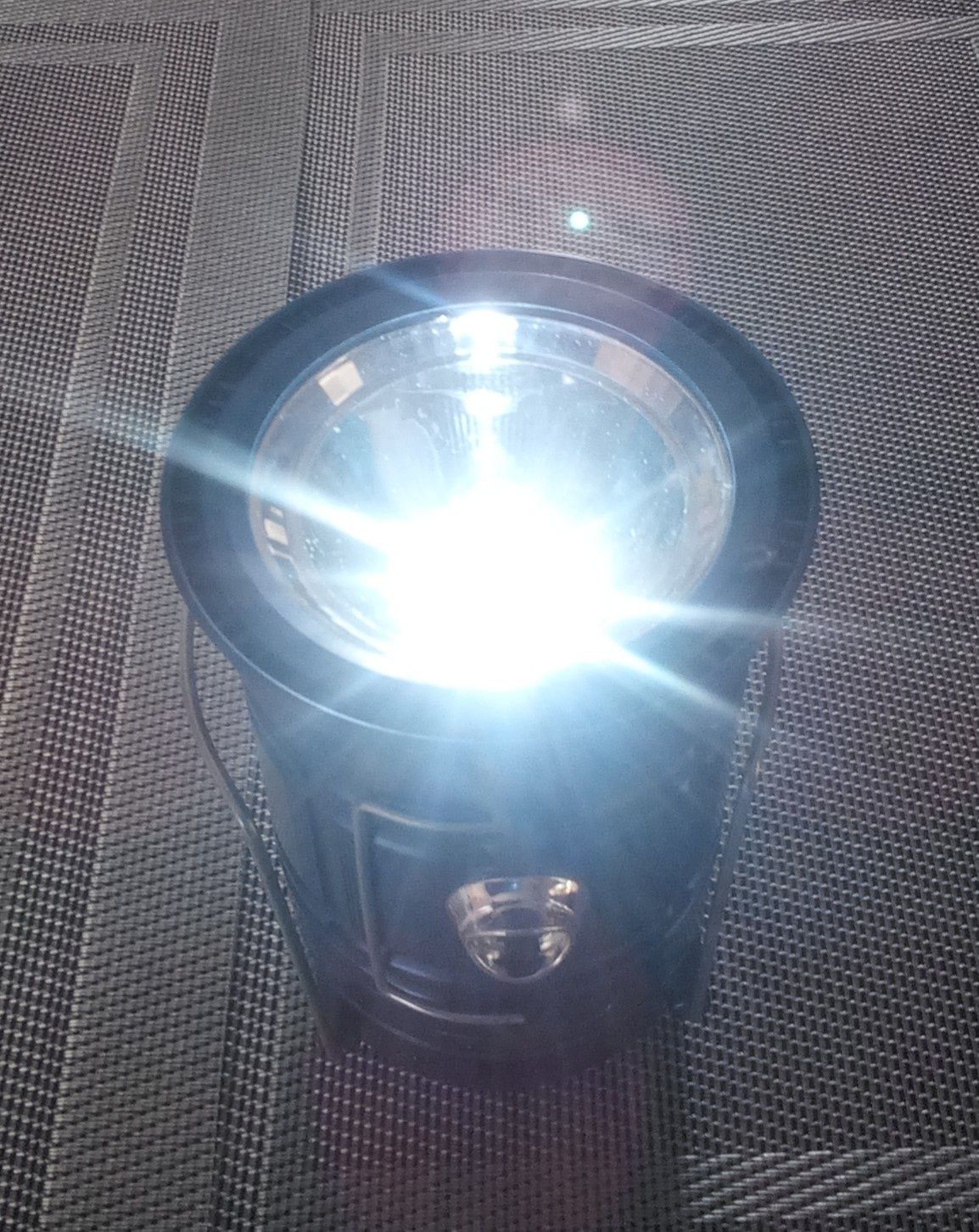 Светодиодный аккумуляторный Фонарь-Лампа LED с солнечной батареей 2в1