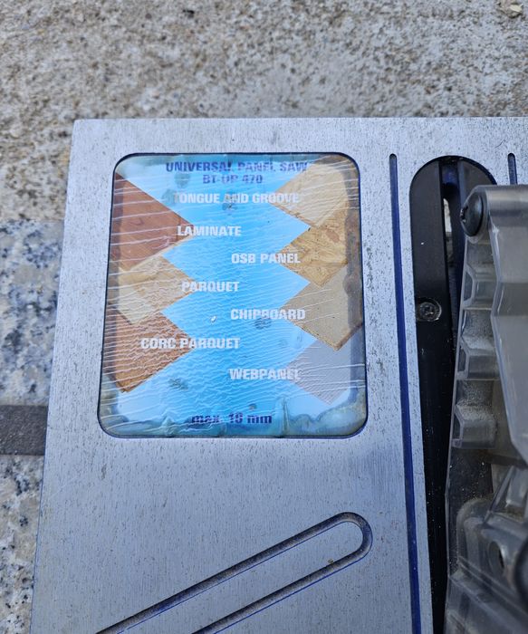 Máquina de corte universal