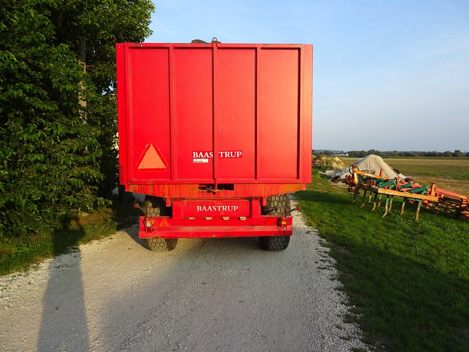 Przyczepa wywrotka 16t Idealny stan metaltech joskin tandem