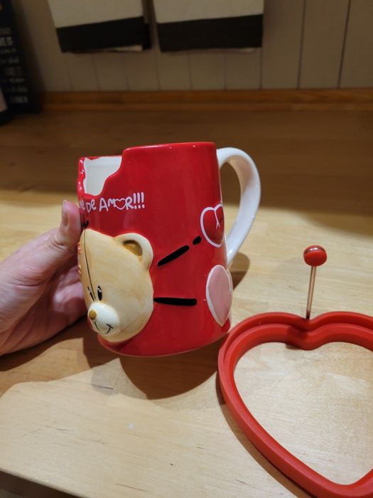 Caneca urso e molde de panquecas coração,  São Valentim