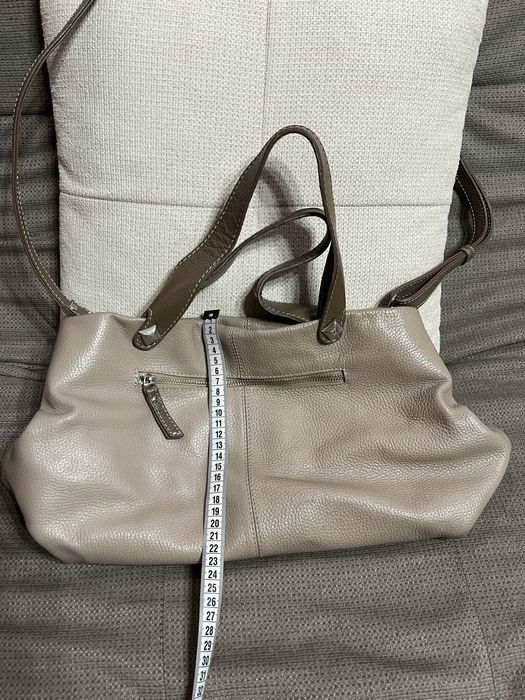 Женская кожаная мягкая сумка бежево-коричневого цвета