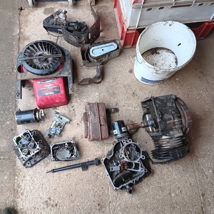 Silnik Briggs Stratton 15.5 HP
