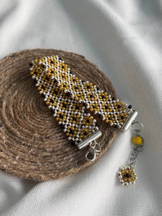 Браслет з чеського бісеру