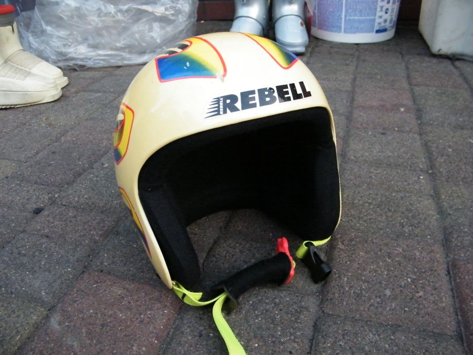 Kask narciarski Rebel
