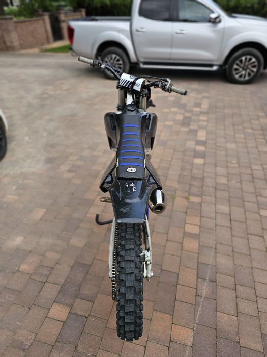 Husqvarna FC250.
