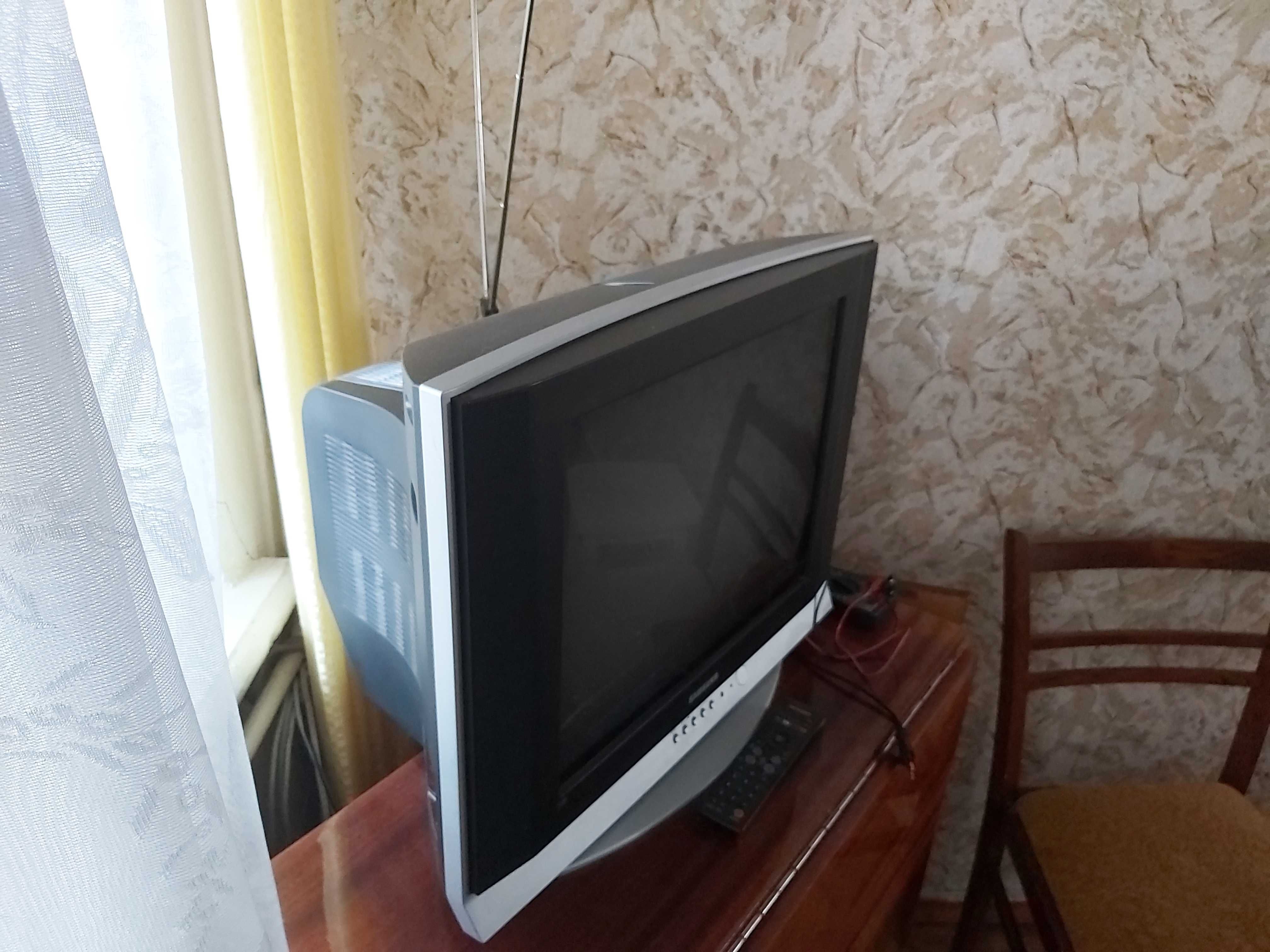 Телевизор для климата в семье, плоский экран
