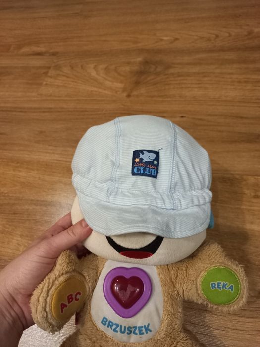 Czapeczka wiosenna z daszkiem niemowlęca