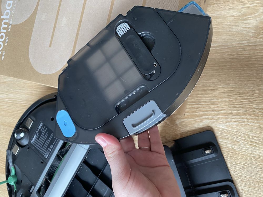 iRobot roomba Combo Essential odkurzacz mopujący