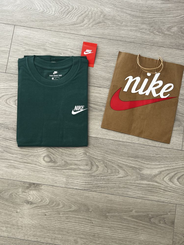 Футболка Nike найк Зелена Men’s Club