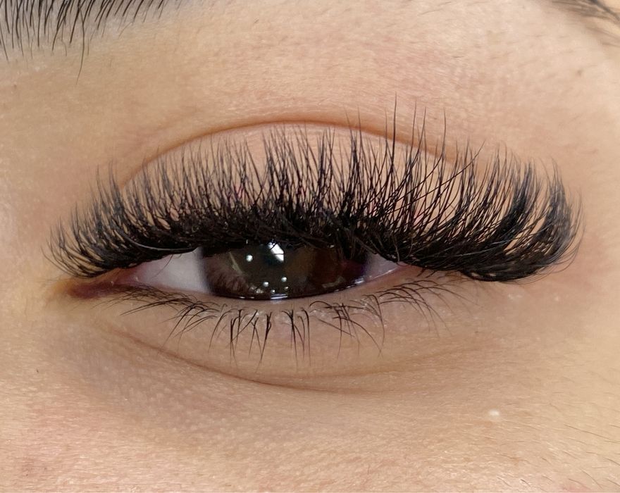 Aplicação de pestanas cílios