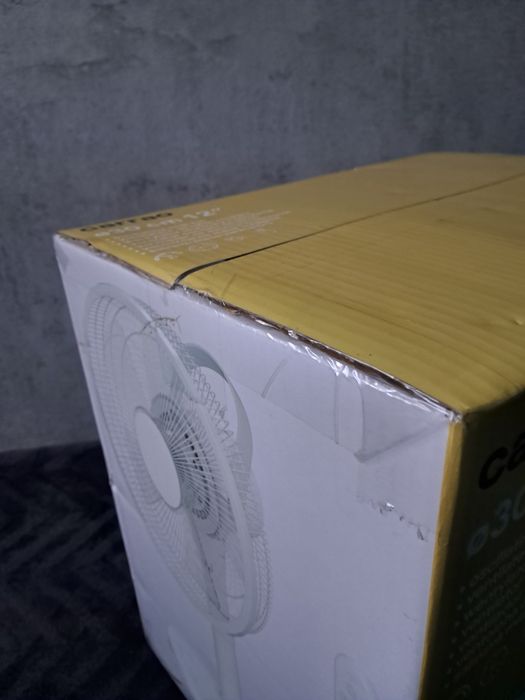 Wentylator biurkowy z oscylacją 30 cm