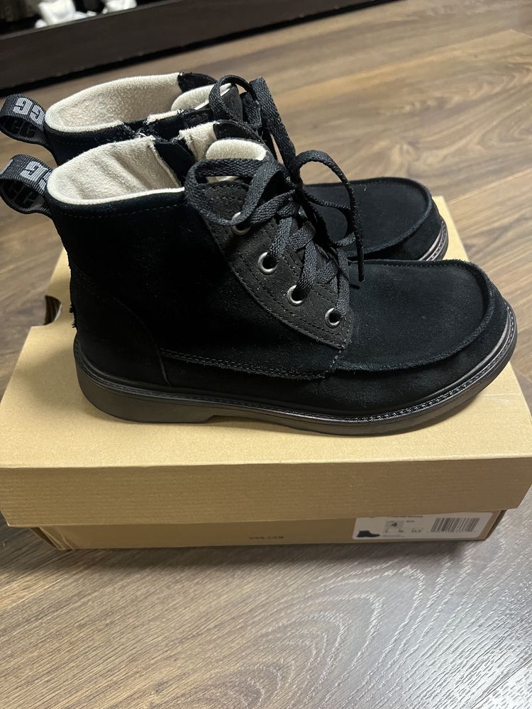 Ботинки UGG на девочку !