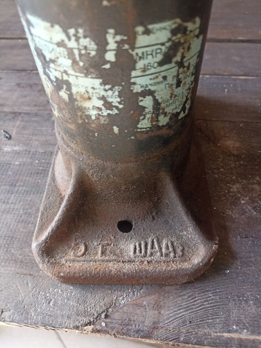 Продам домкрат 5 тонн