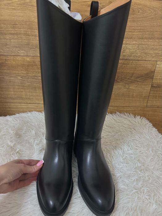 Продам сапоги новые кожа