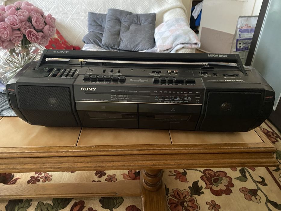 Sprzedam sprawny magnetofon