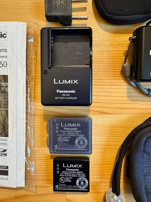 Máquina Fotográfica PANASONIC LUMIX DMC-FX150