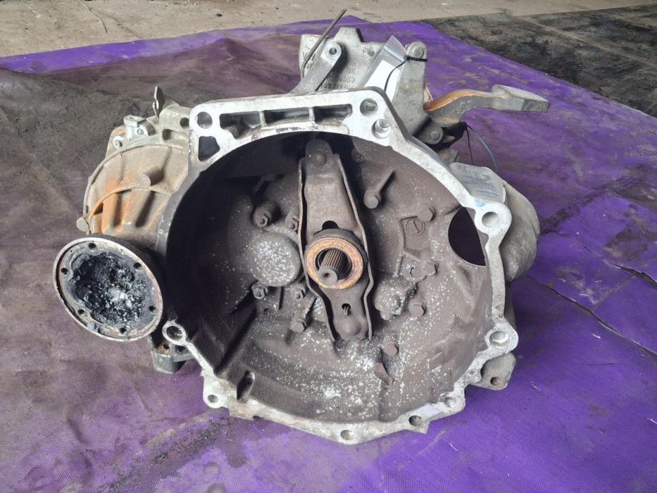VW PASSAT B6 1,9 TDI BXE 105KM SKRZYNIA BIEGÓW  BXE 5B