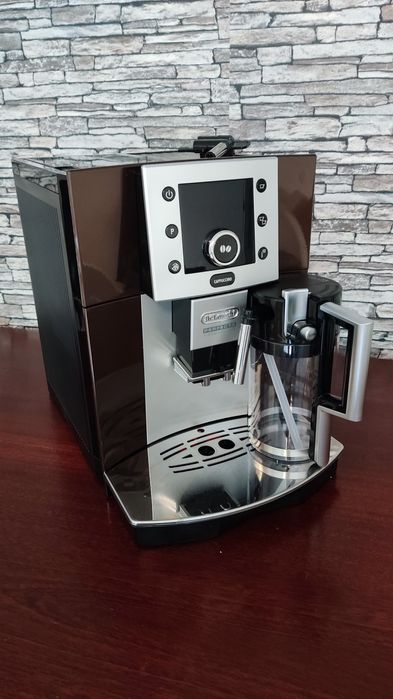 Кавомашина в Кожен Дім ® Delonghi ESAM 5500