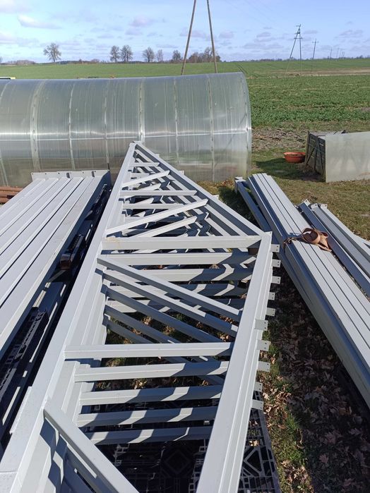 Konstrukcja hali na zgłoszenie 6x20 z płytą obornicką 15 cm na dach