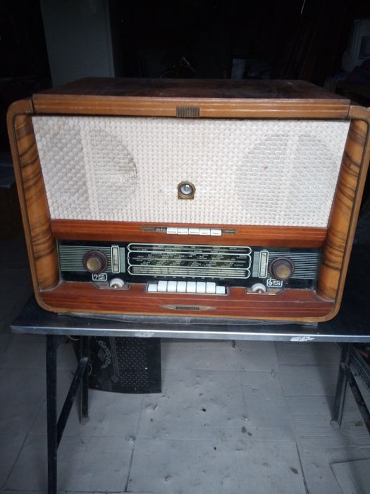 Старовинна лампова Радіола-Програвач Белорусь 59