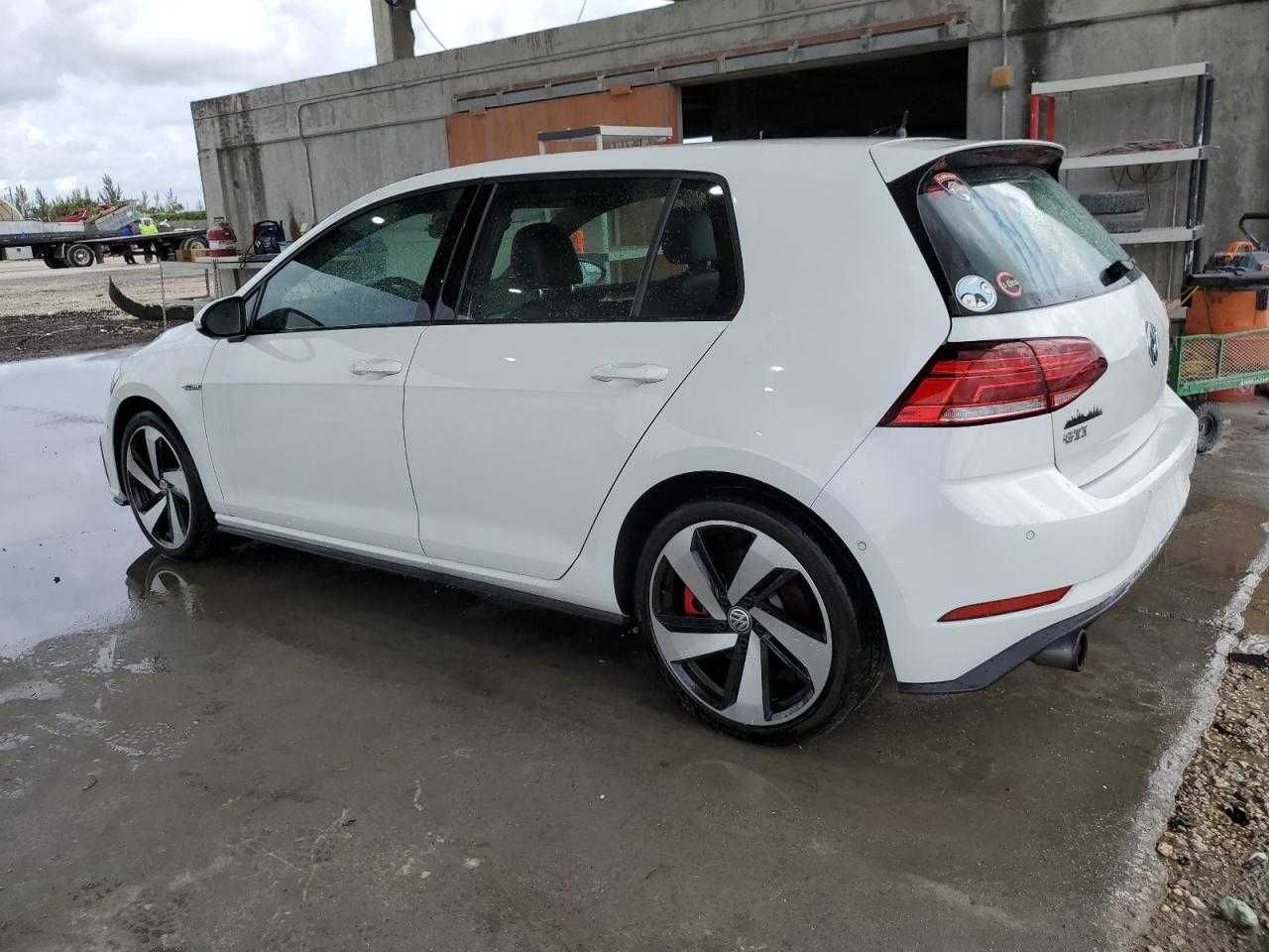 Volkswagen Gti S/SE 2018