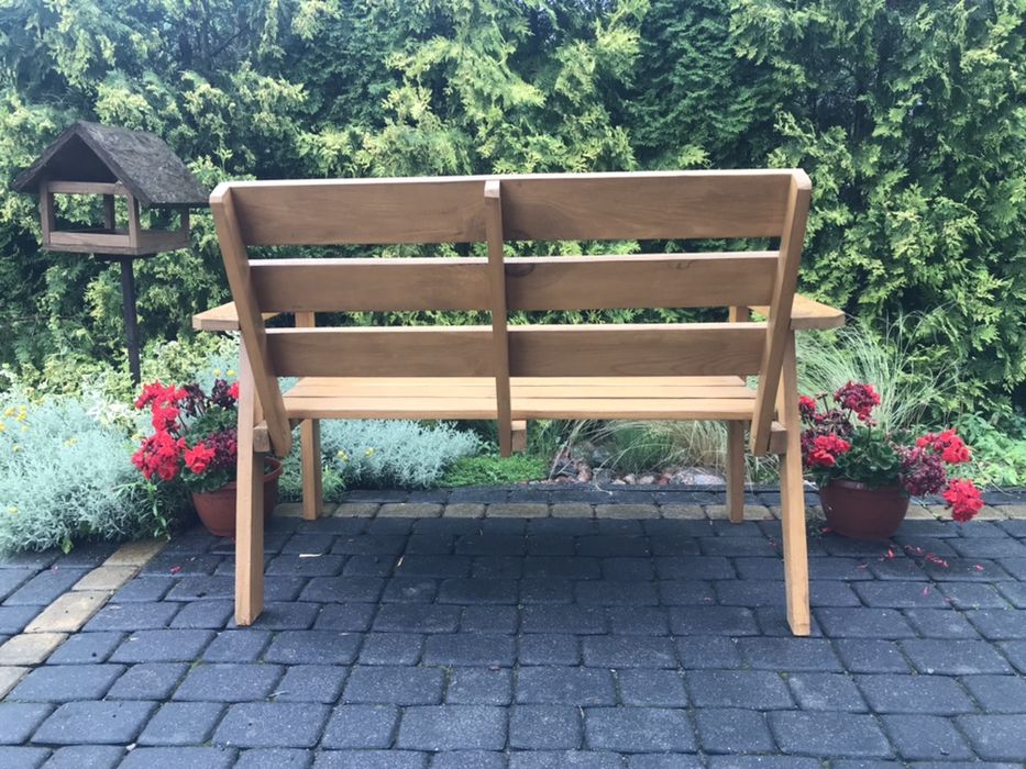 Drewniana ławka ogrodowa ręcznej roboty