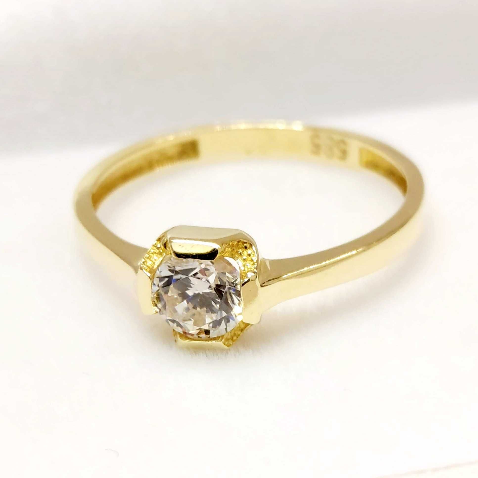 Złoty pierścionek cyrkonia 585 14K R.14