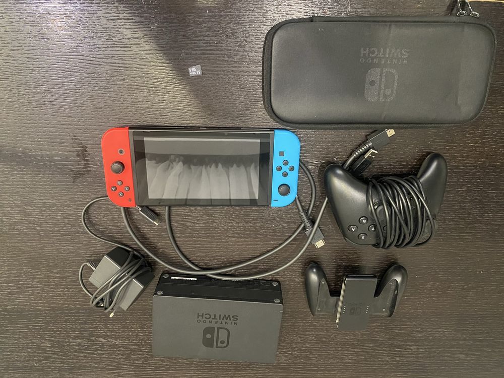 Игровая консоль nintendo switch+ 8 игр
