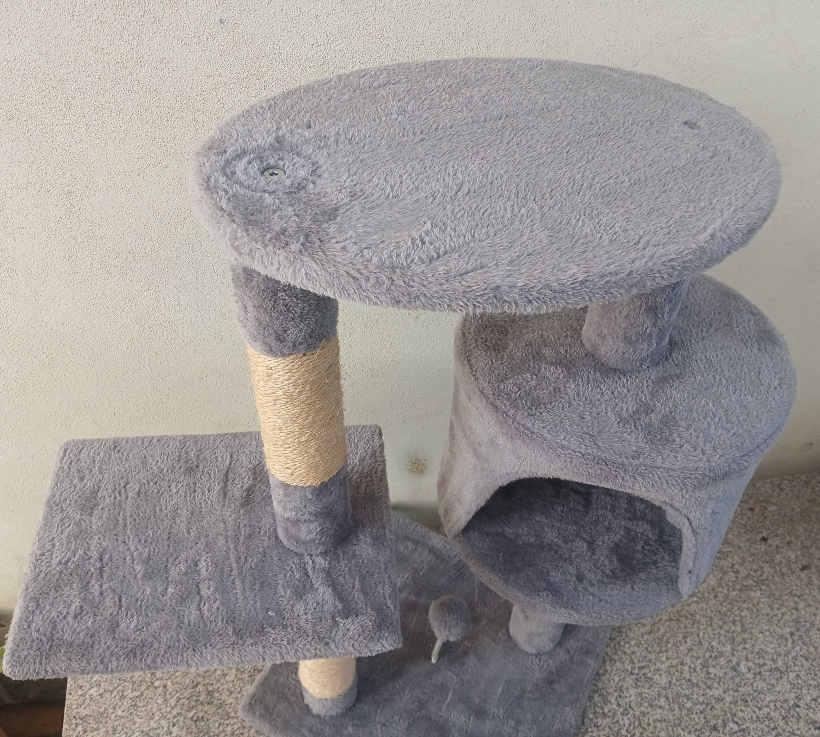 Arranhador pra gatos.