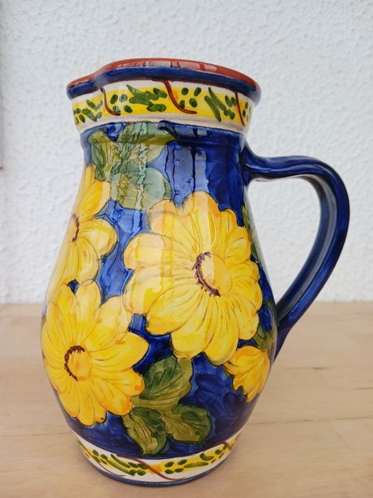 Jarro Típico com desenho tradicional