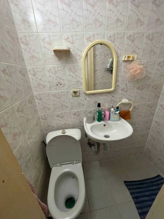 Продається 2-кімнатна квартира у центрі міста