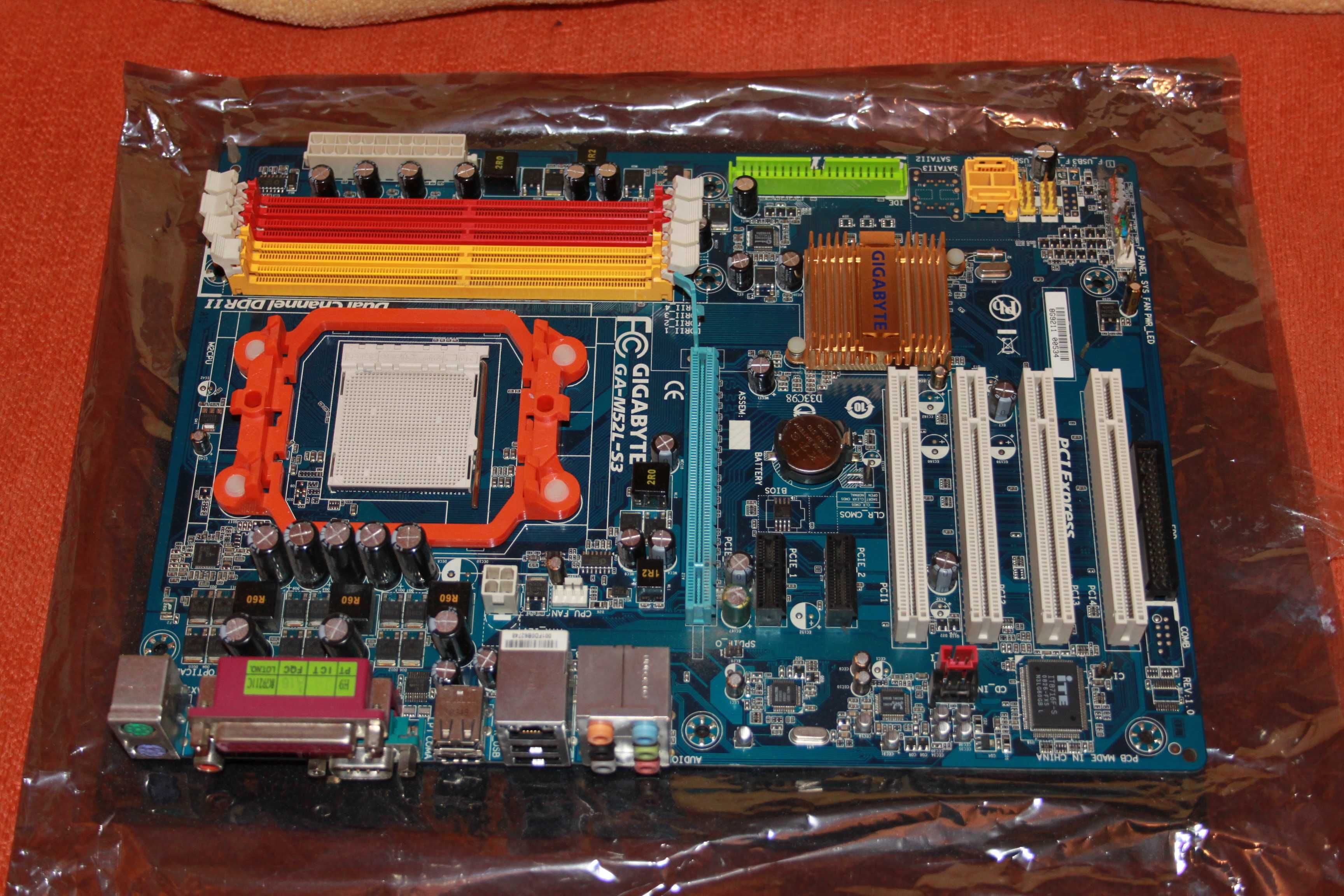 Karta graficzna Geforce 9600 Dual 512 mb DDR3