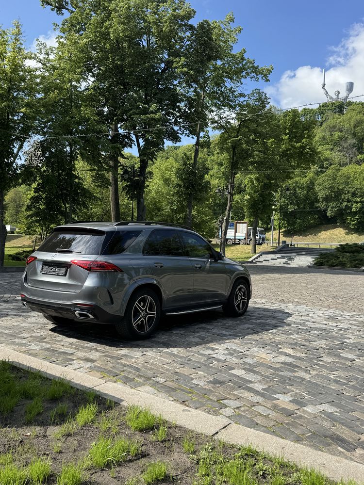 Продам Mercedes-Benz GLE300D 4 Matik