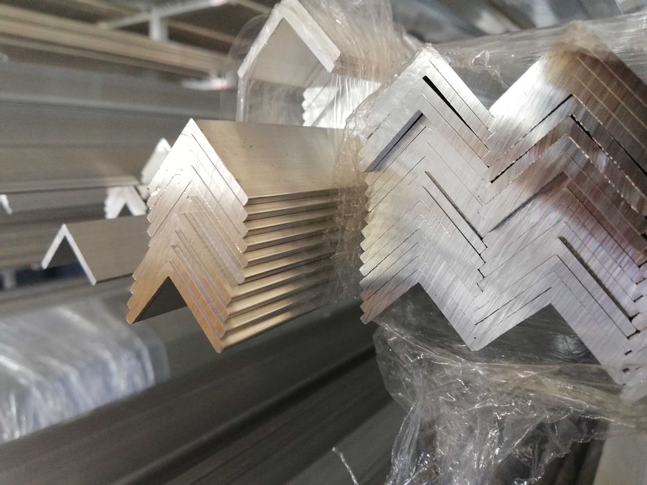 Kątownik Aluminiowy 25X25X2 , narożnik , oraz inne wymiary , Wysyłka