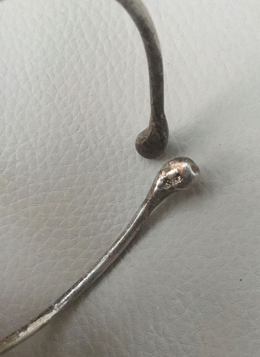 Srebrna bransoletka, bangla