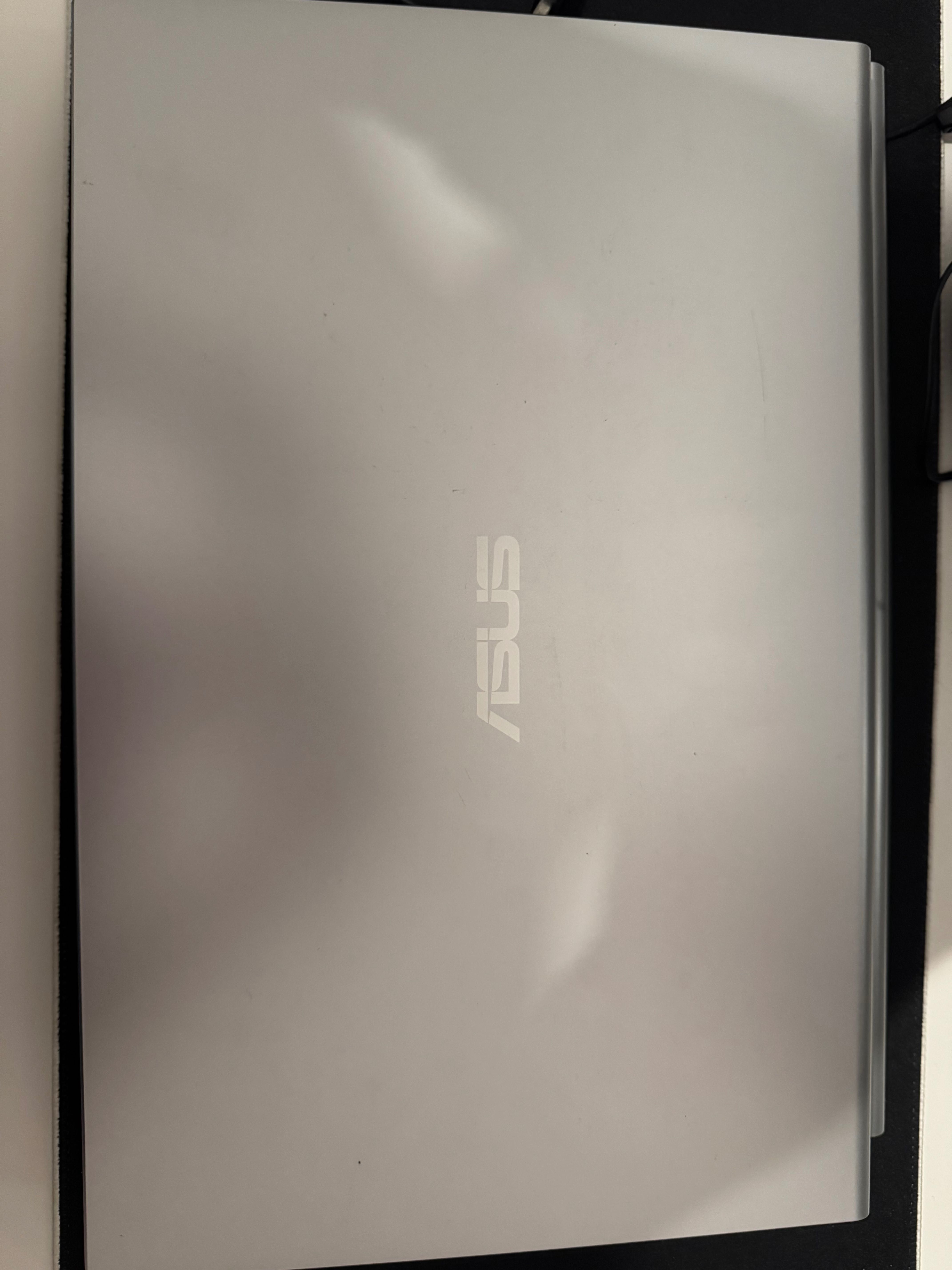 Portátil Asus AMD Ryzen 7