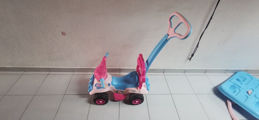Carrinho - Brinquedo