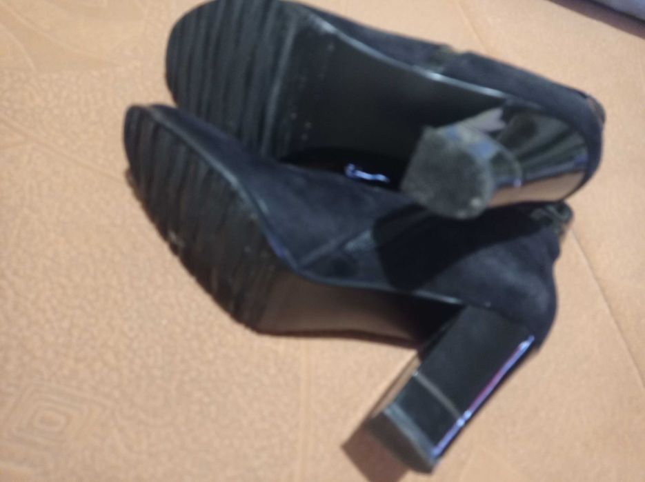 Чобітки жіночі замшеві