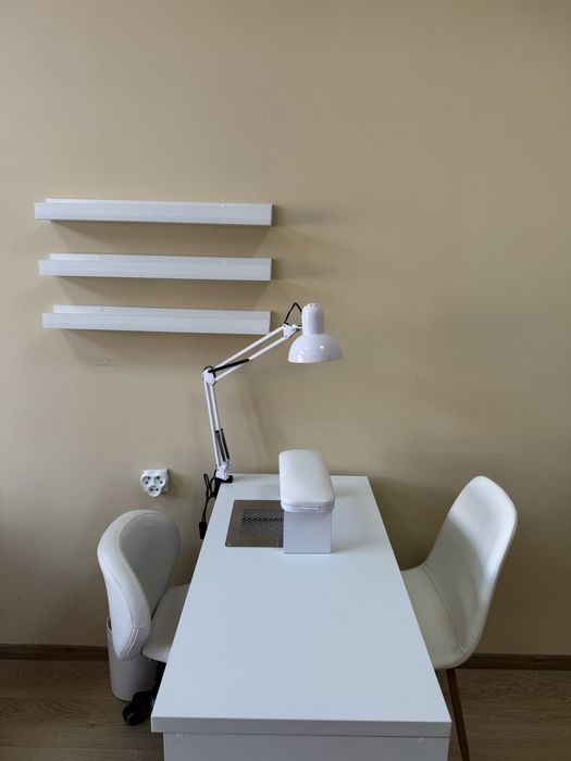 Оренда робочого місця для майстра манікюру/педикюру Центр