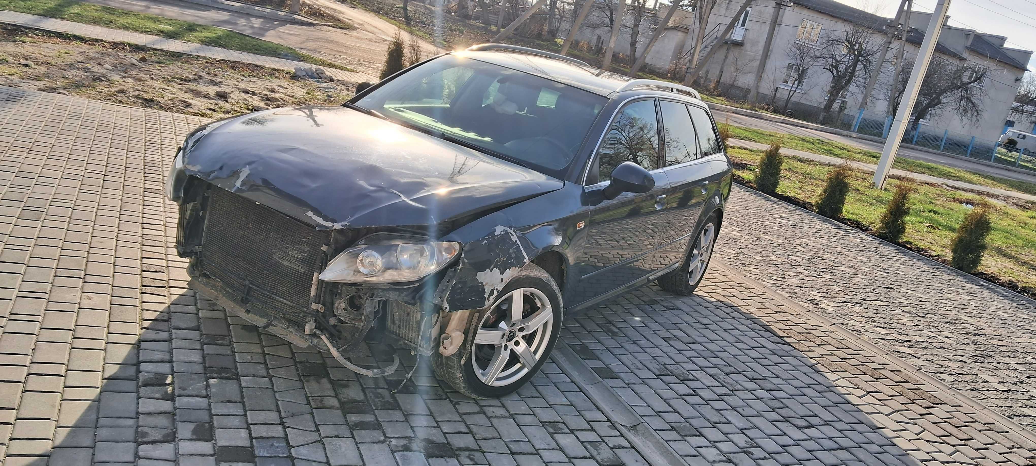 Seat Exeo (Audi a4 b8) 2010 рік 2.0 TDI на повному ходу було легке дтп